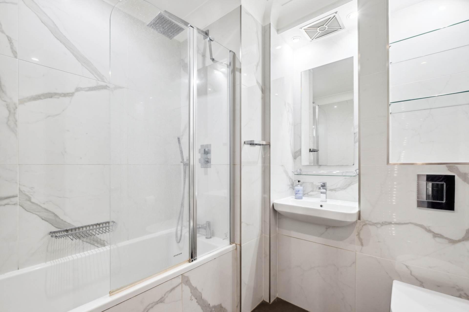 Sycamore Lodge, Kensington Green, W8, Image 9
