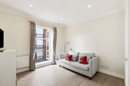 Sycamore Lodge, Kensington Green, W8, Image 10