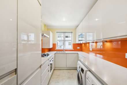 Sycamore Lodge, Kensington Green, W8, Image 5