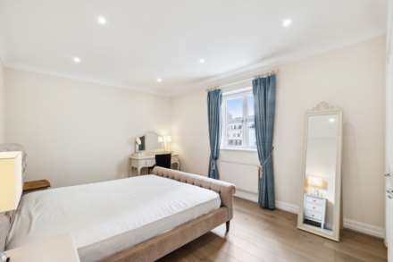 Sycamore Lodge, Kensington Green, W8, Image 6