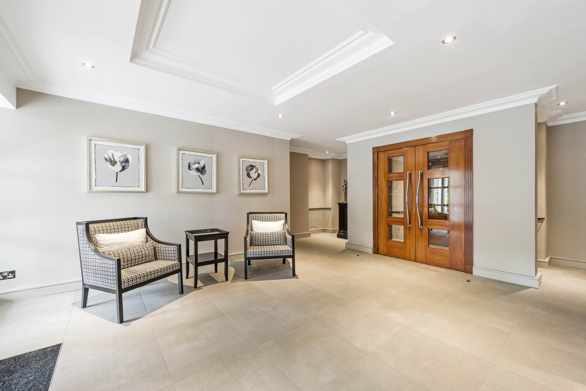 Redwood Mansions, Chantry Square, W8, Image 9