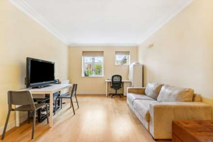 Redwood Mansions, Chantry Square, W8, Image 2