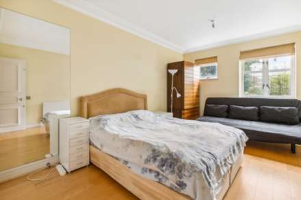 Redwood Mansions, Chantry Square, W8, Image 5