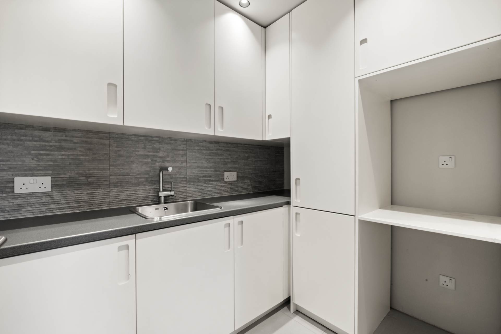 Montevetro, Battersea Church Road, London, SW11, Image 15