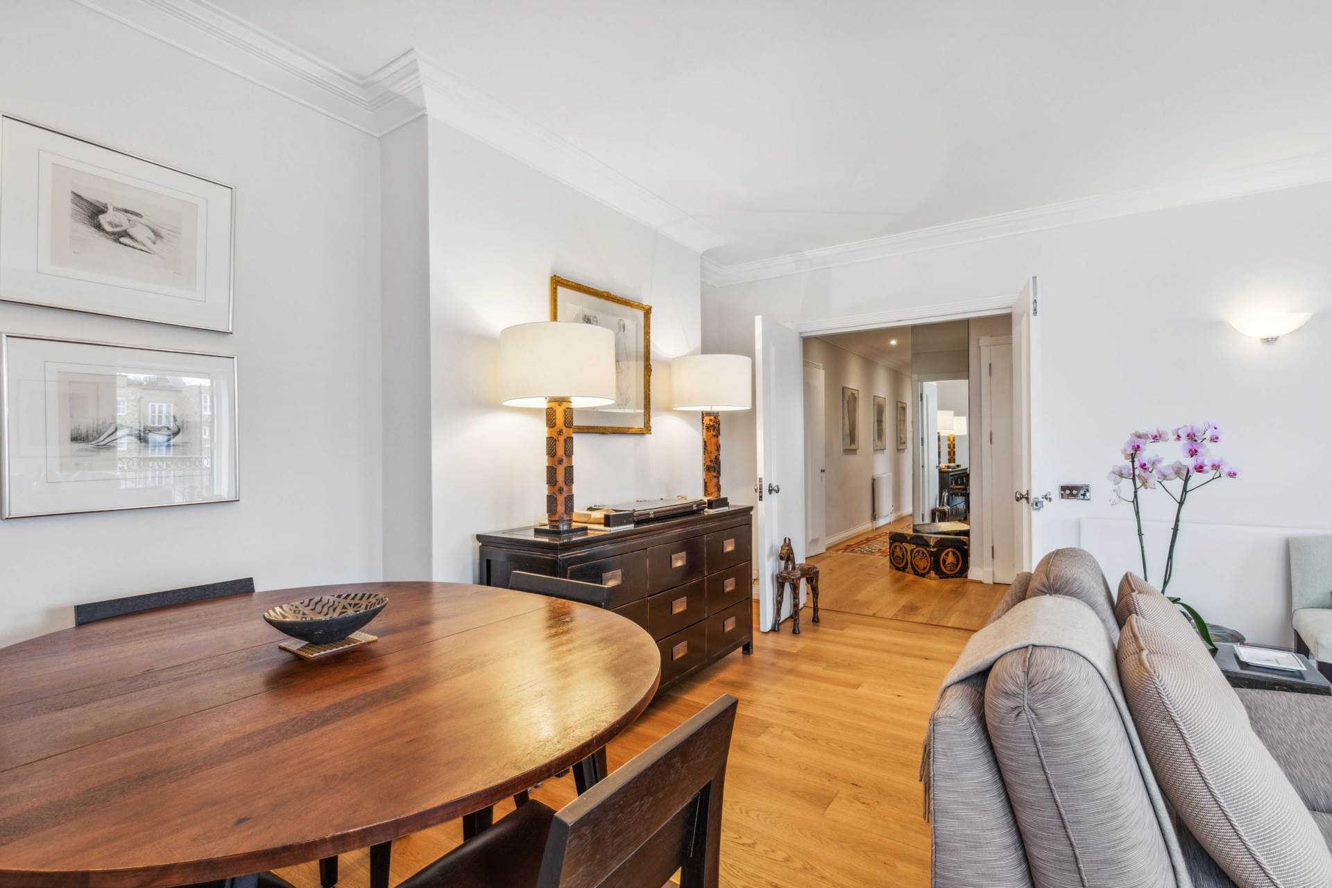 Walnut Court, Kensington Green, W8, Image 10