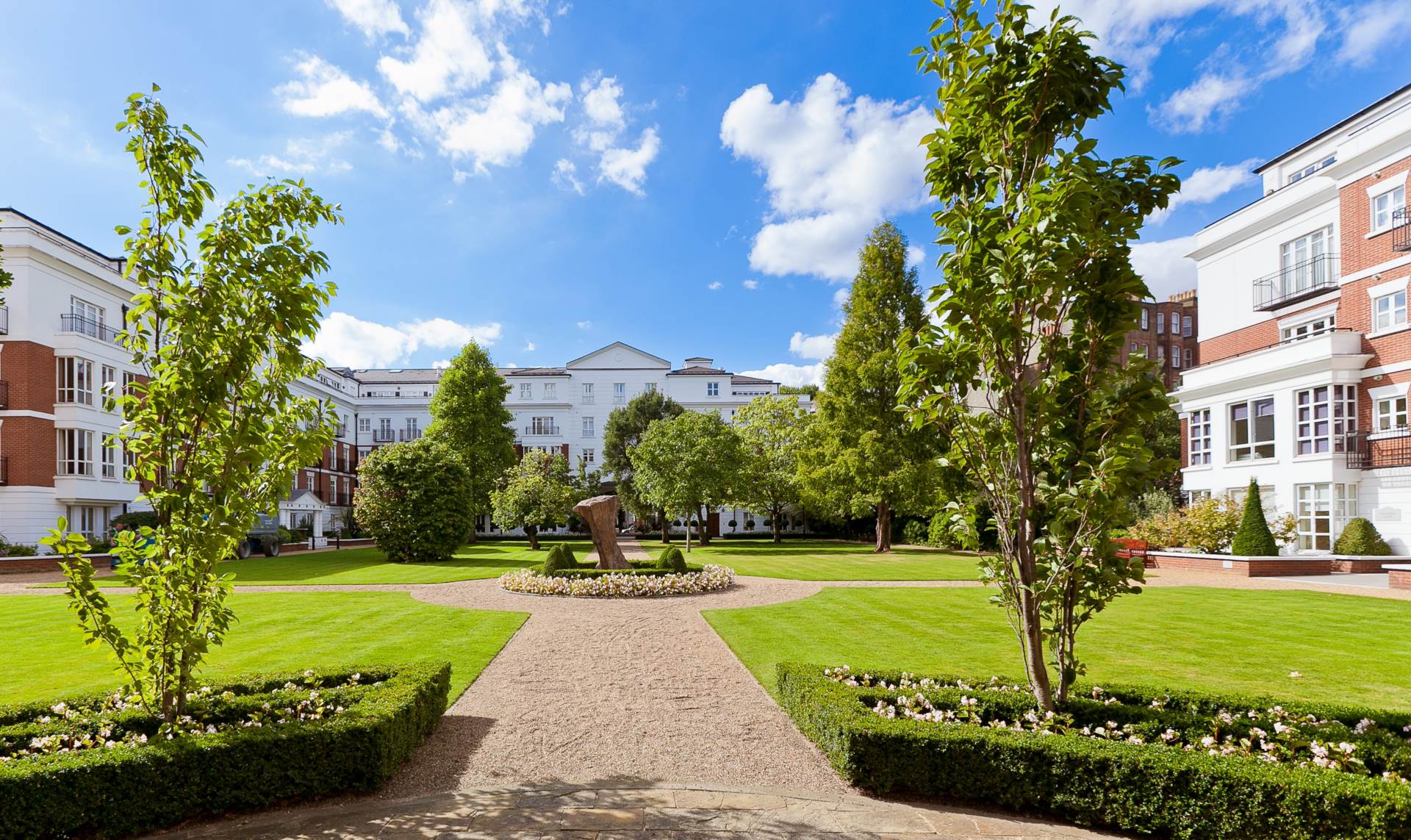 Walnut Court, Kensington Green, W8, Image 3