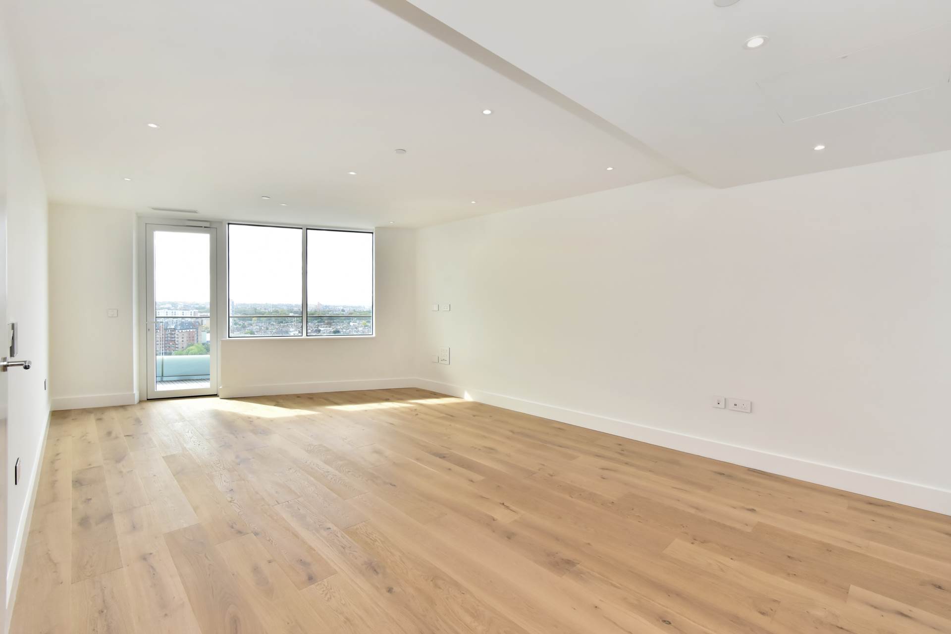 Lombard Wharf, Battersea, SW11, Image 2