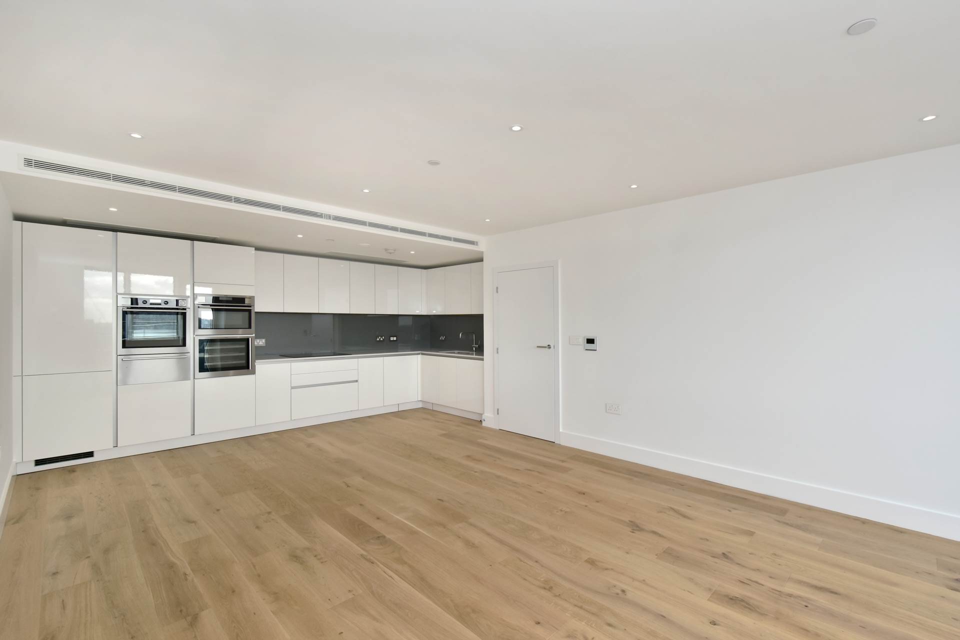 Lombard Wharf, Battersea, SW11, Image 3