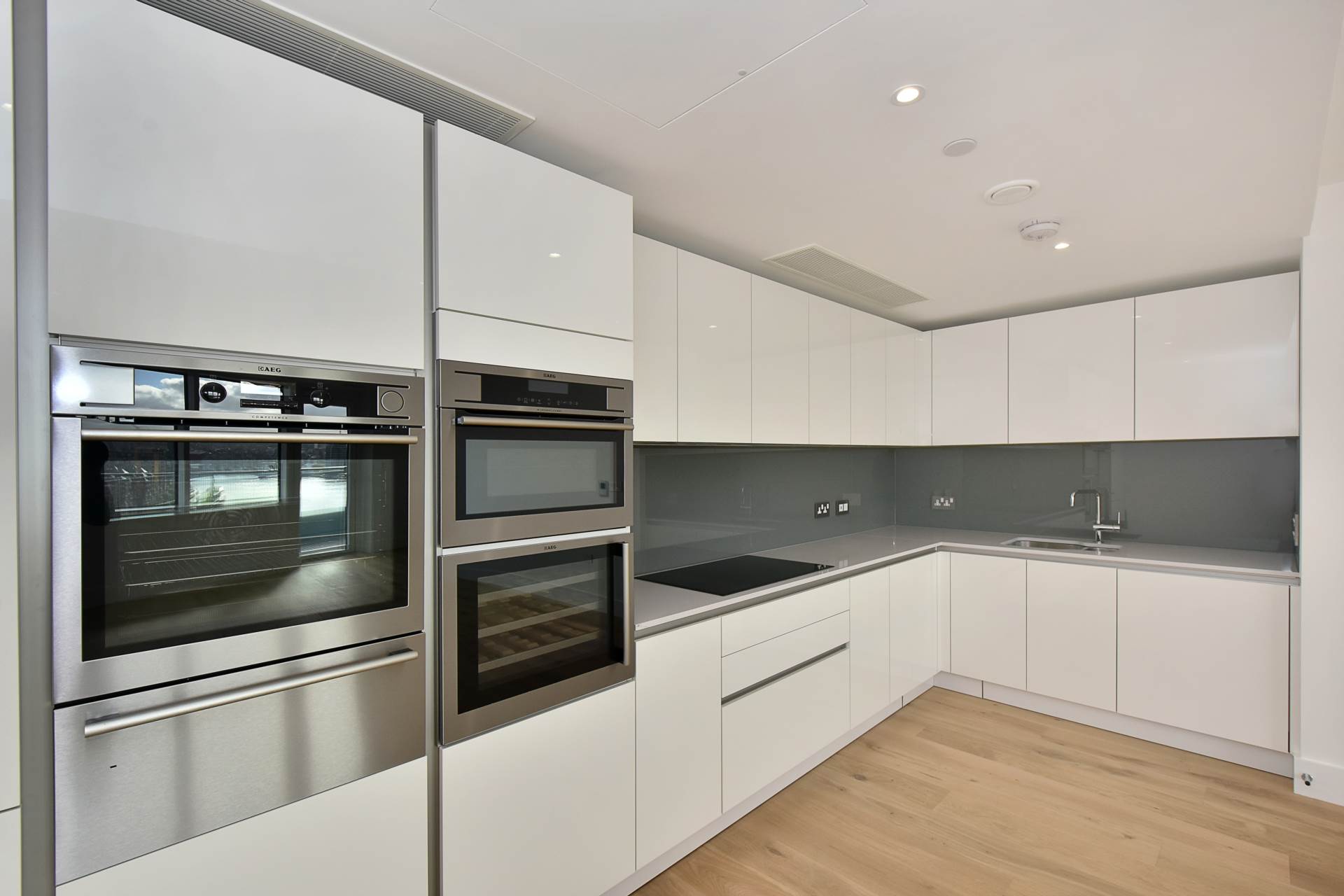 Lombard Wharf, Battersea, SW11, Image 4