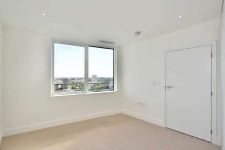 Lombard Wharf, Battersea, SW11, Image 6