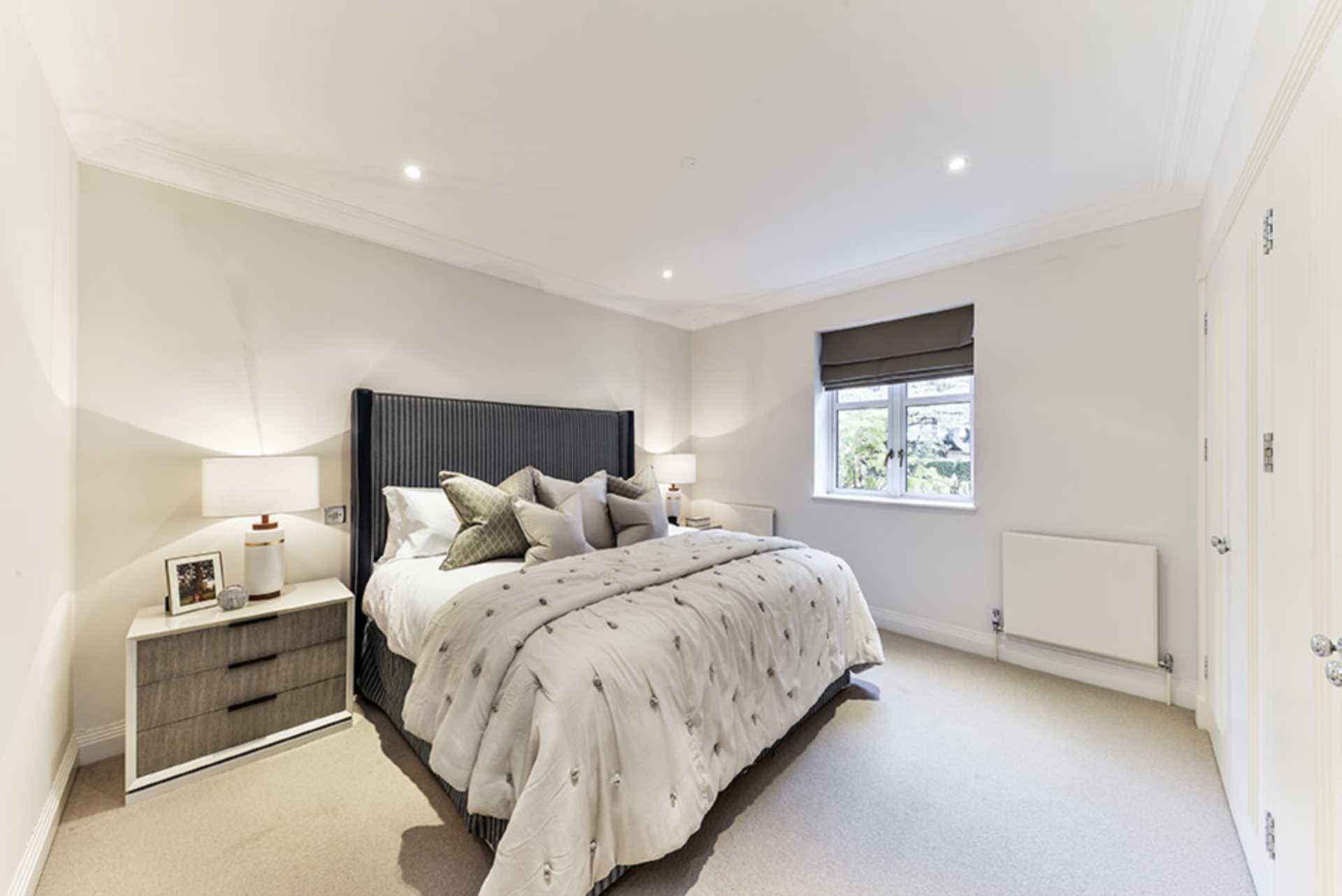 Walnut Court, Kensington Green, W8, Image 5