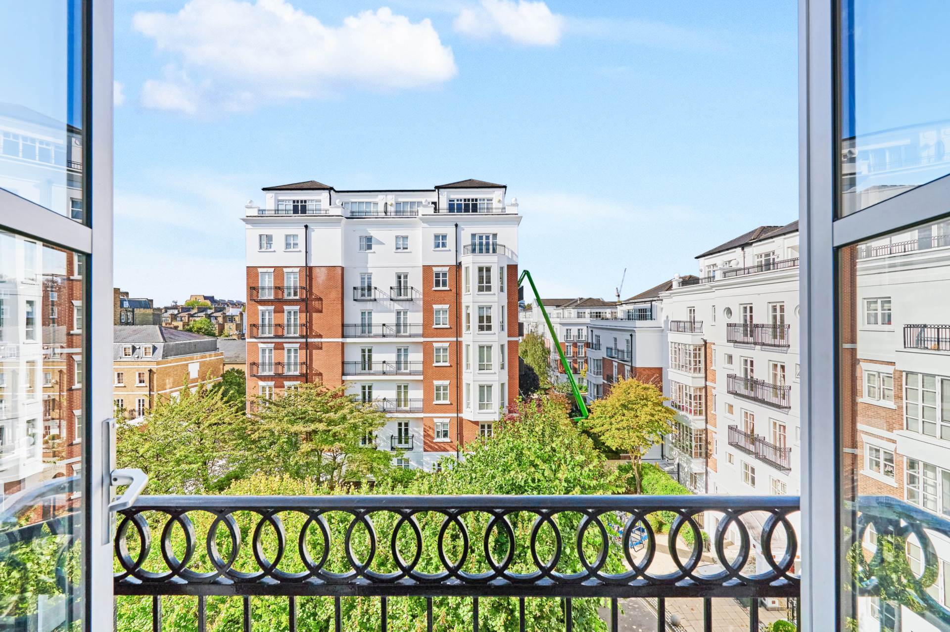 Oak Lodge, Kensington Green, W8, Image 6