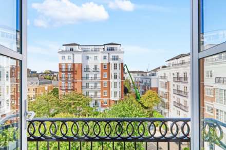 Oak Lodge, Kensington Green, W8, Image 6