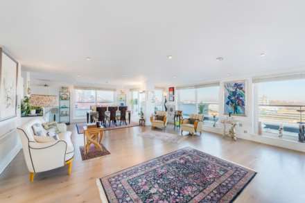 5 Bedroom Apartment, Smugglers Way, London