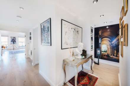 Smugglers Way, London, Image 4