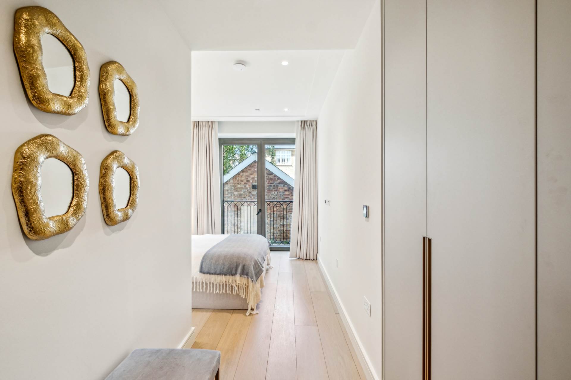 Holland Park Gate, W8, Image 7