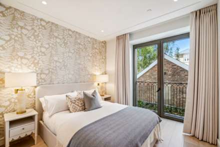 Holland Park Gate, W8, Image 6