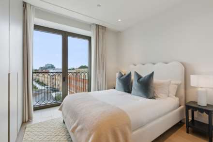 Holland Park Gate, W8, Image 10
