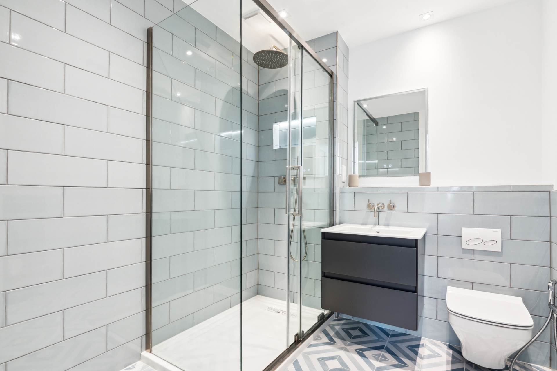 Oak Lodge, Kensington Green, W8, Image 12