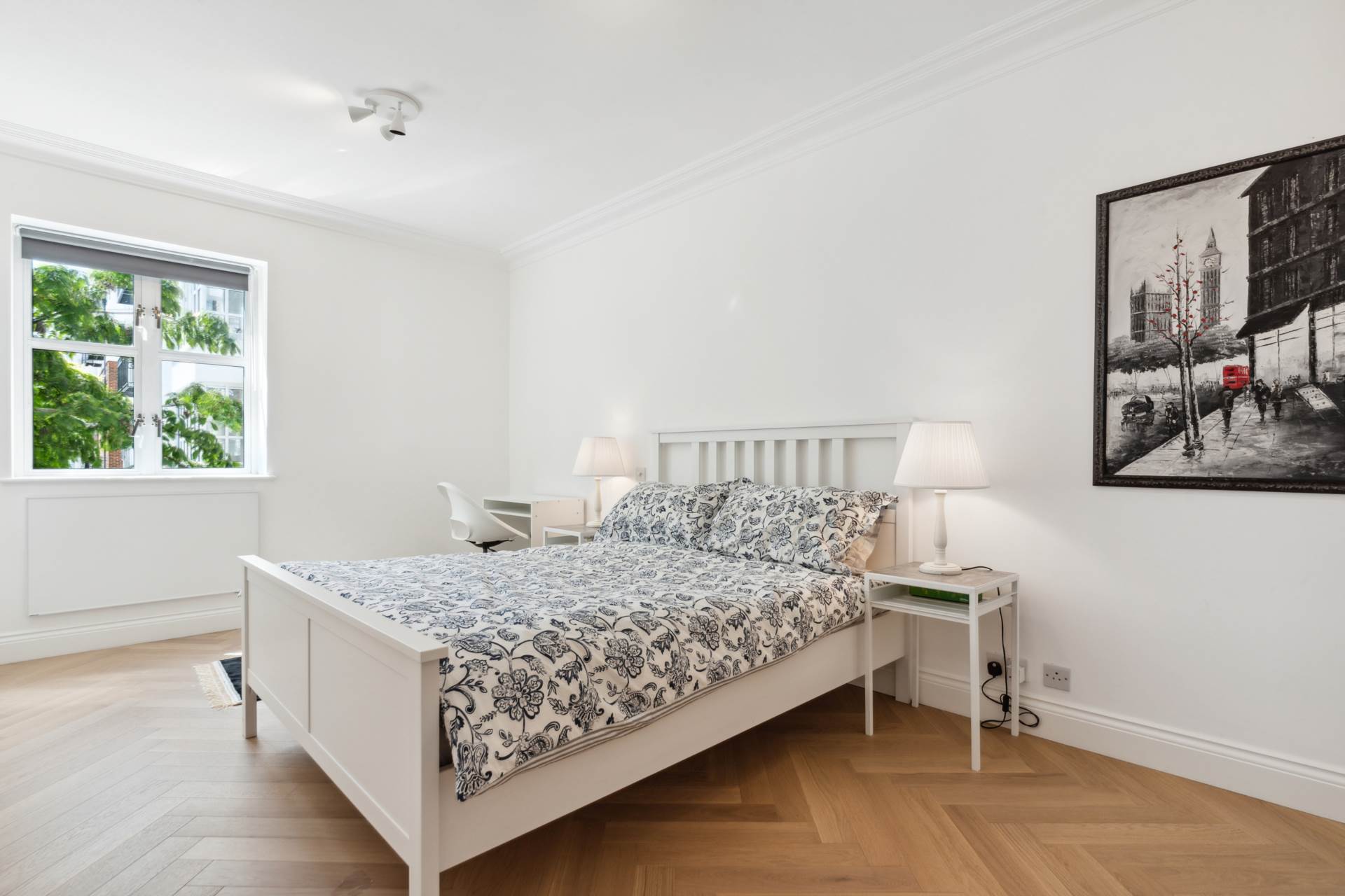Oak Lodge, Kensington Green, W8, Image 3