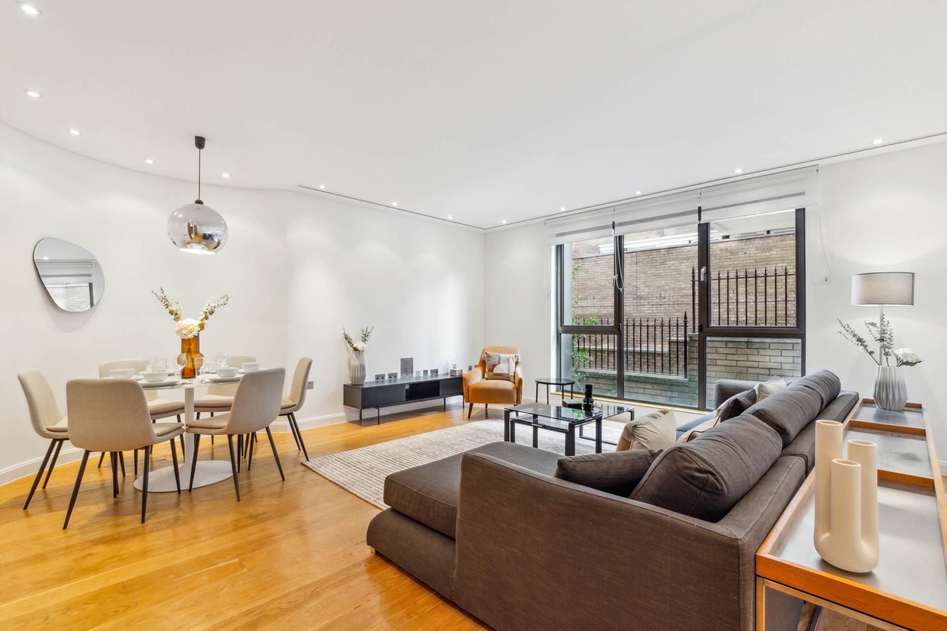 Wycombe Square, London, Image 1