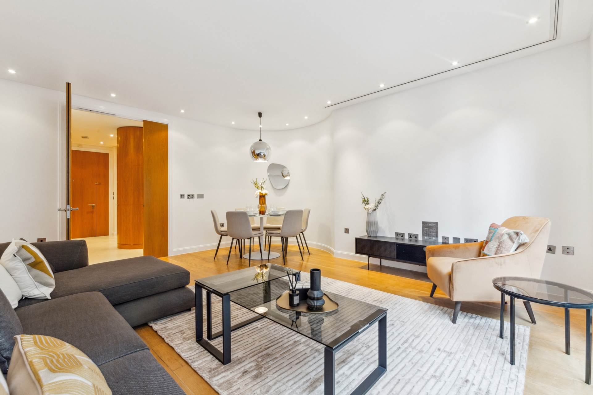 Wycombe Square, London, Image 3