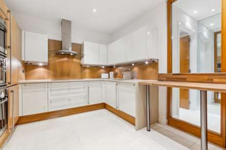 Wycombe Square, London, Image 2