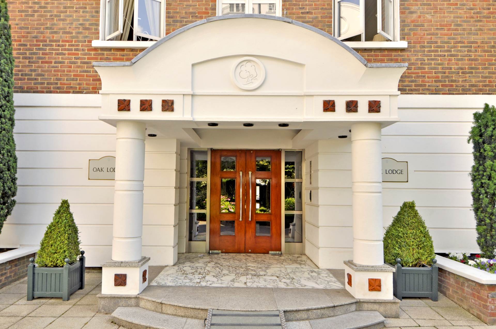 Oak Lodge, Kensington Green, Image 7