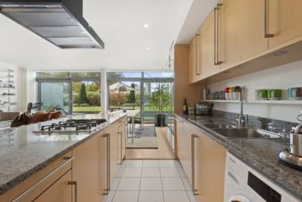 The Montevetro Building, SW11, Image 8