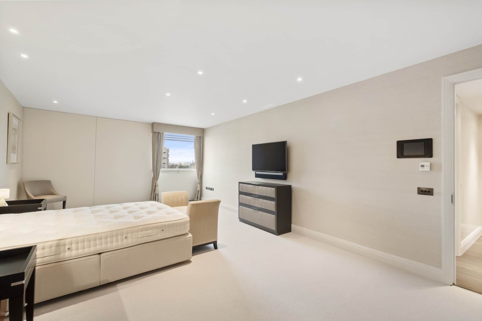 Albion Riverside, Battersea, SW11, Image 10