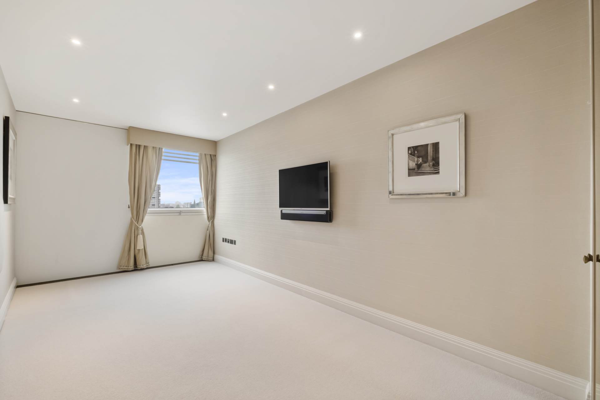 Albion Riverside, Battersea, SW11, Image 13