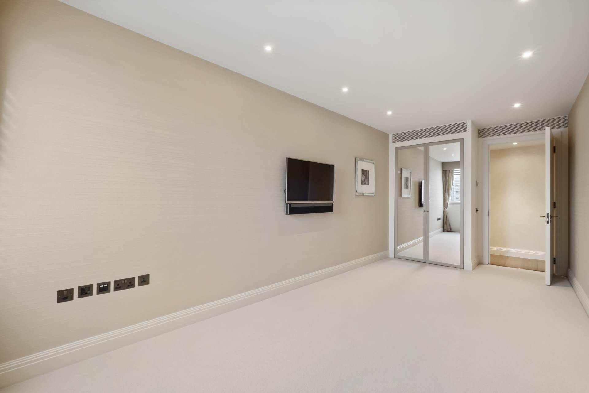 Albion Riverside, Battersea, SW11, Image 14