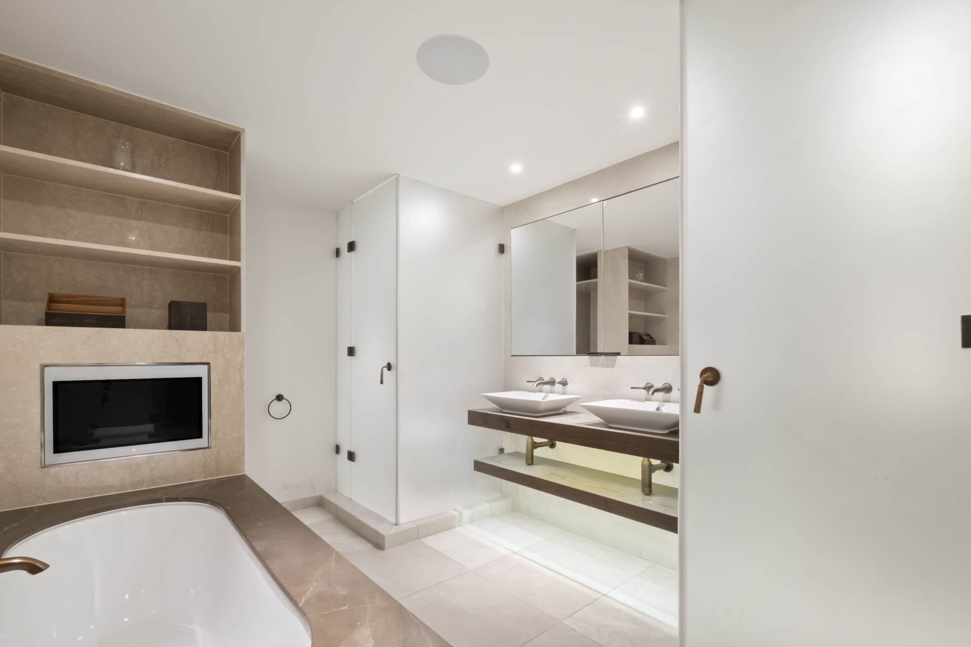 Albion Riverside, Battersea, SW11, Image 4
