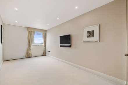 Albion Riverside, Battersea, SW11, Image 13