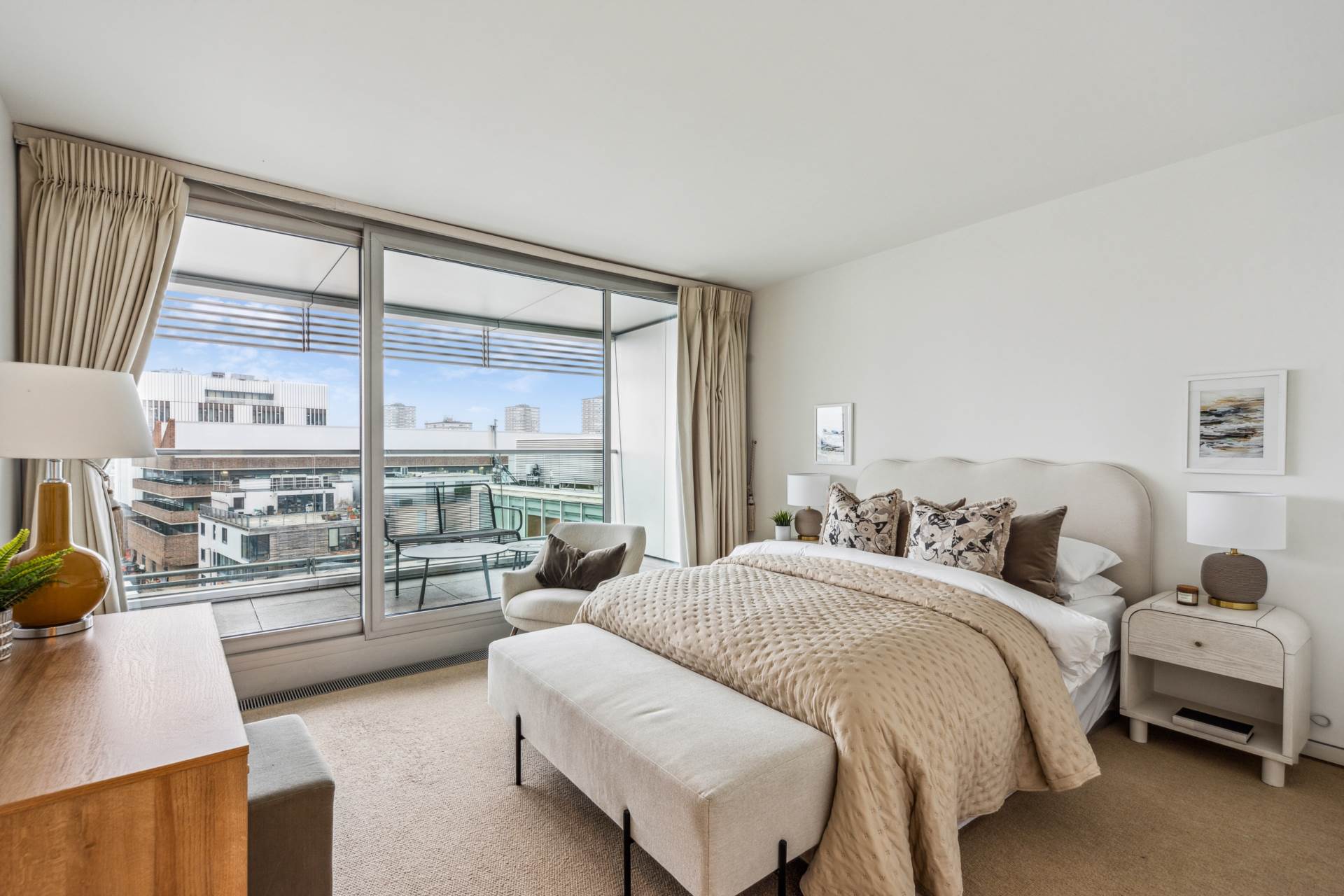 Albion Riverside, Battersea, SW11, Image 4