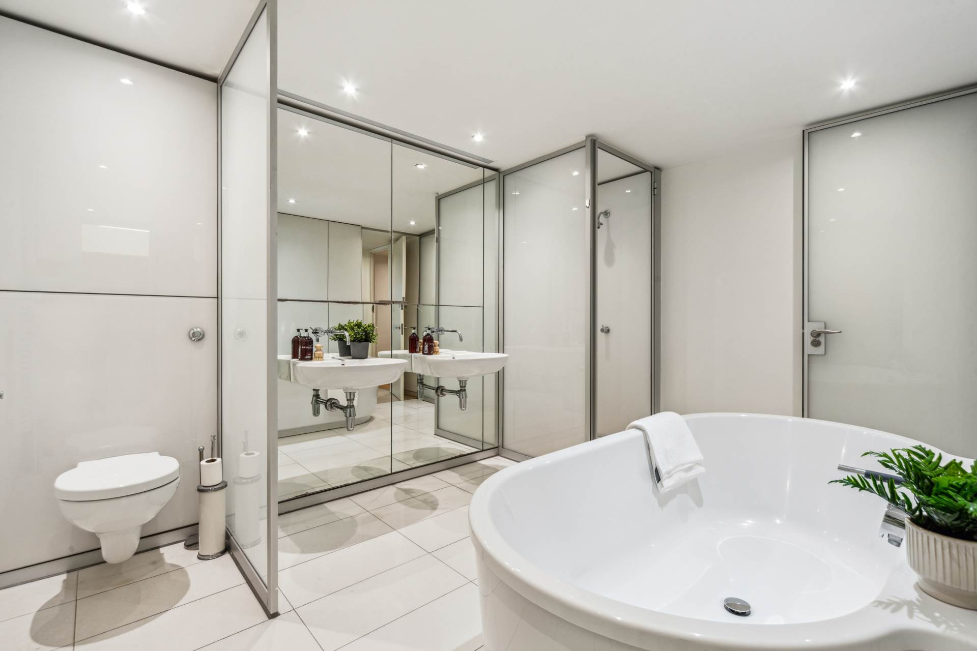 Albion Riverside, Battersea, SW11, Image 6