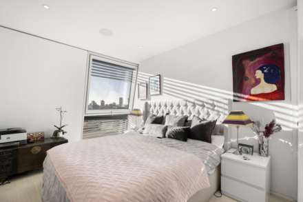 Albion Riverside, SW11, Image 3