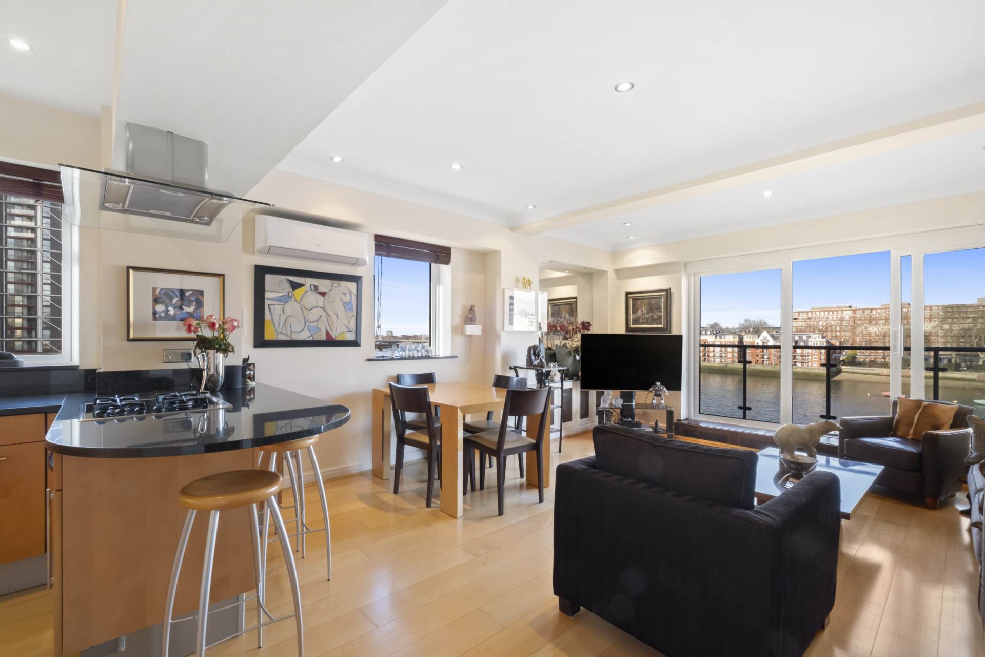 Elm Quay Court, Nine Elms, Image 1