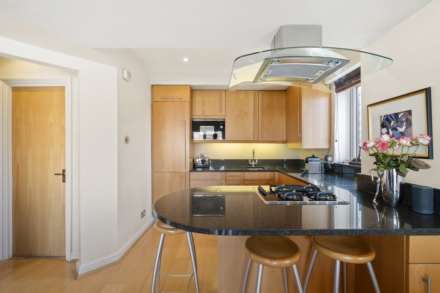 Elm Quay Court, Nine Elms, Image 3