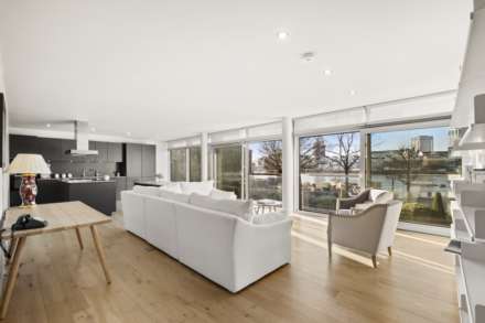 3 Bedroom Apartment, The Montevetro Building, SW11