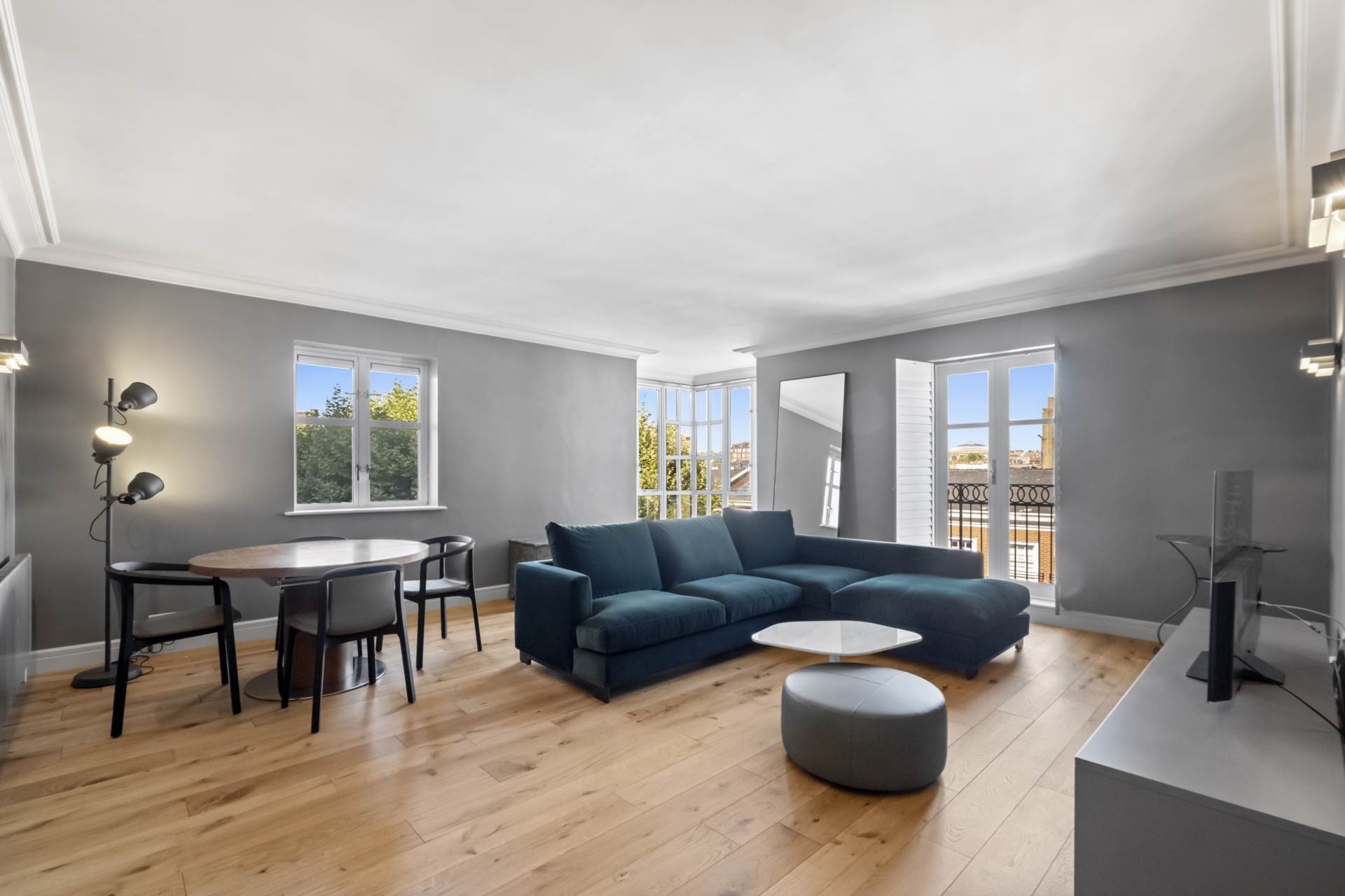 Oak Lodge, Kensington Green, W8, Image 1
