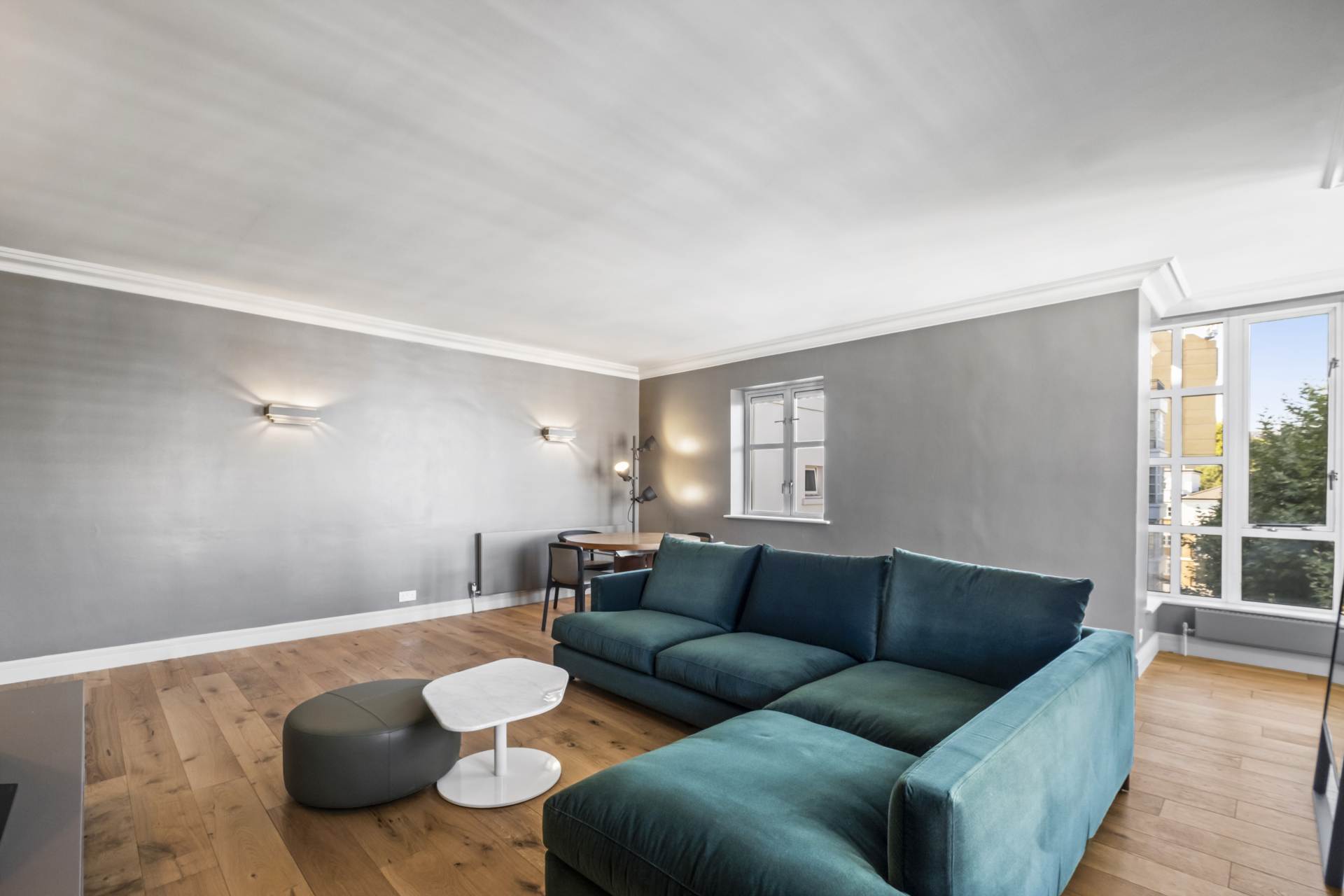 Oak Lodge, Kensington Green, W8, Image 2