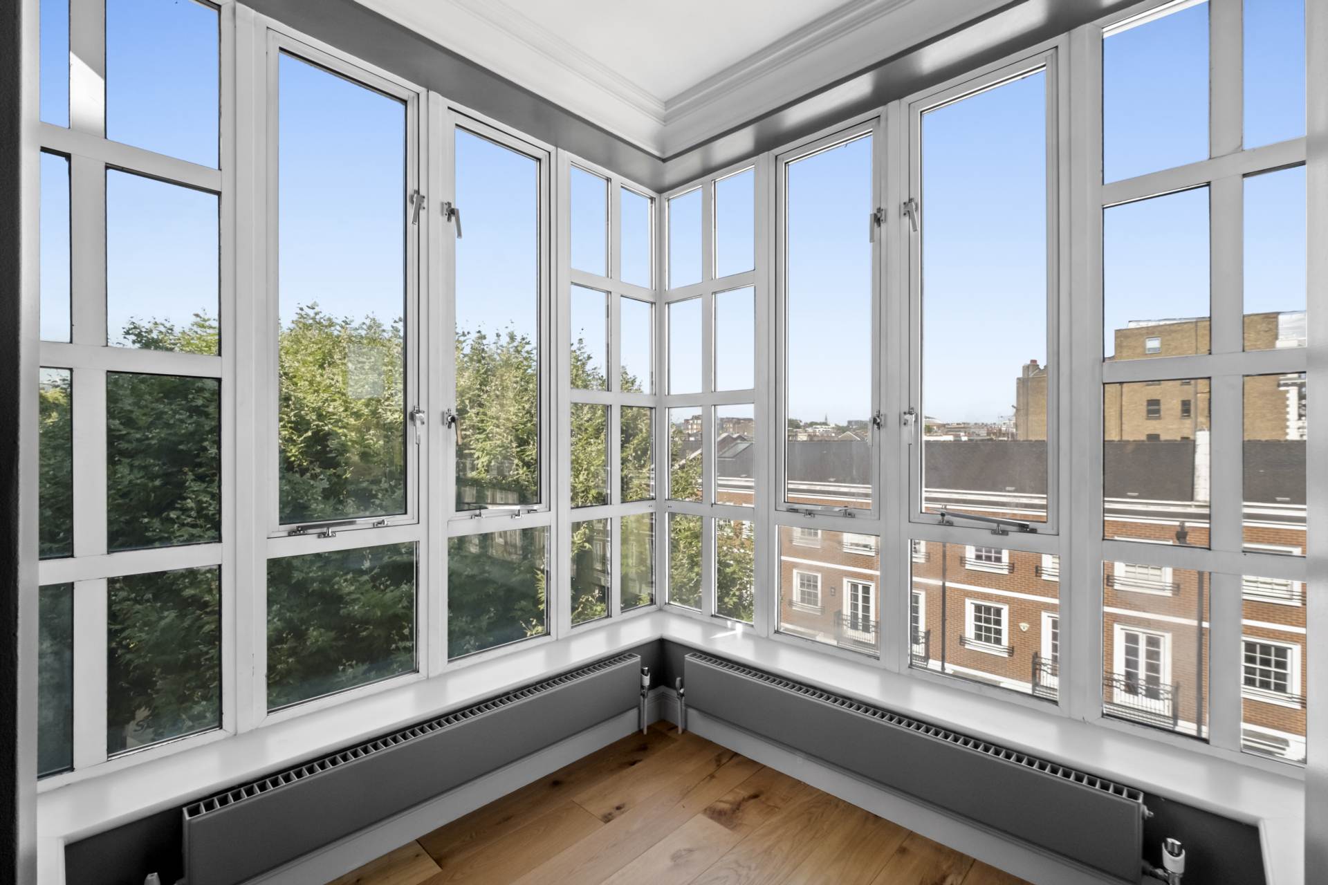 Oak Lodge, Kensington Green, W8, Image 3