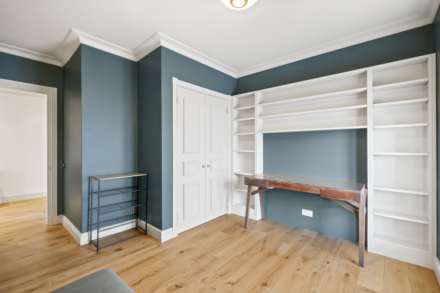 Oak Lodge, Kensington Green, W8, Image 11