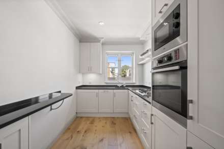 Oak Lodge, Kensington Green, W8, Image 5