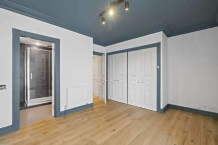 Oak Lodge, Kensington Green, W8, Image 6