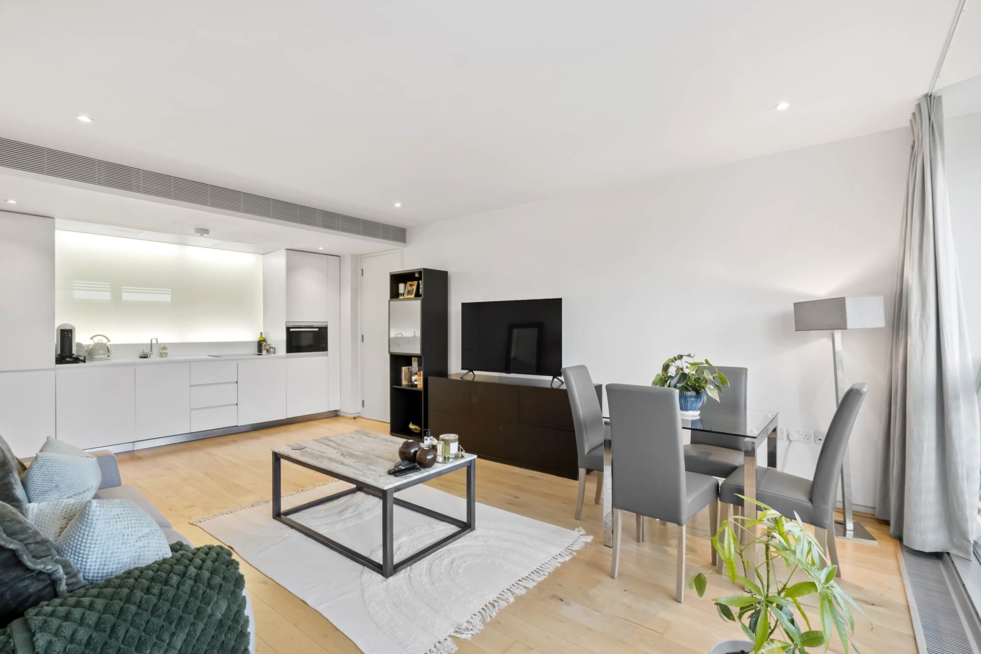 Albion Riverside, Battersea, Image 3