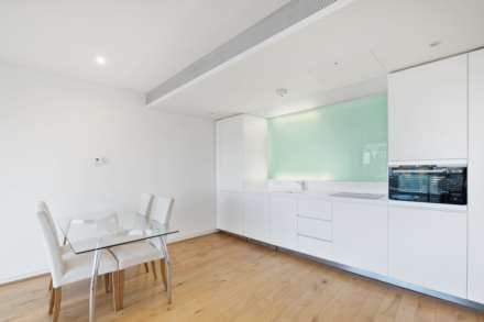 Albion Riverside, Battersea, Image 3