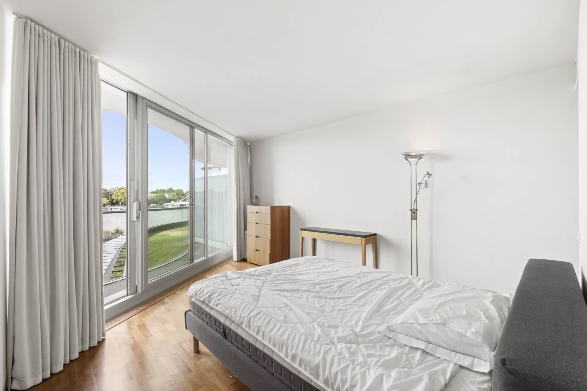 Albion Riverside, SW11, Image 10