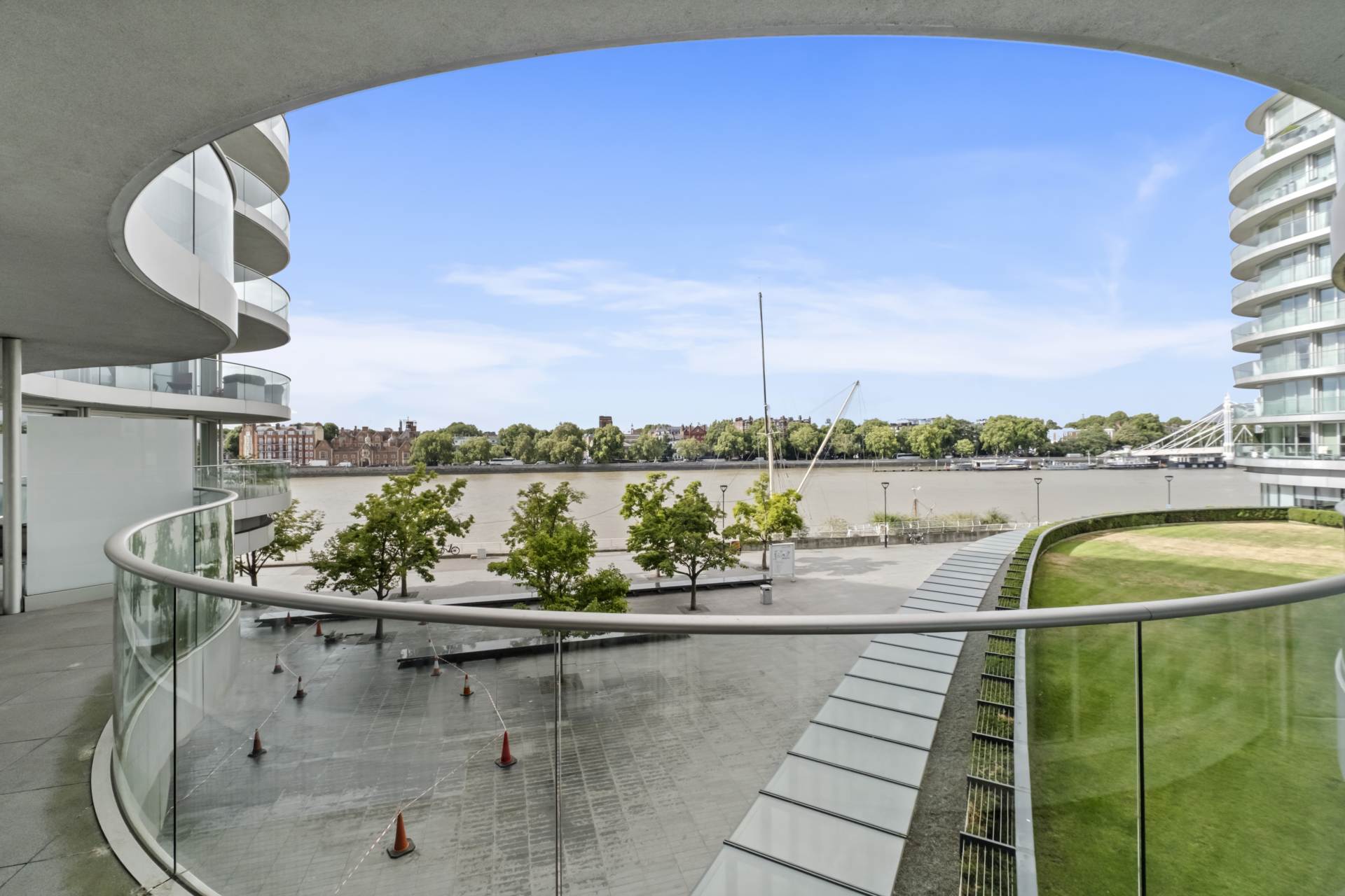 Albion Riverside, SW11, Image 6